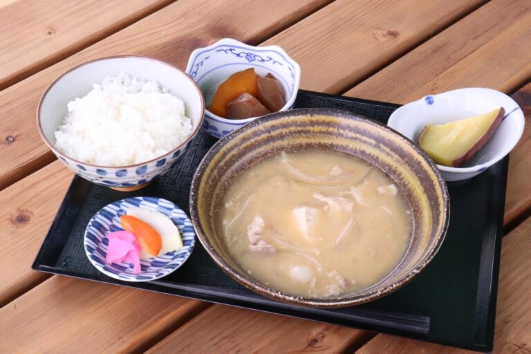 道の駅 良寛の里わしま もてなし家